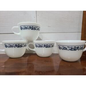 Vintage set of 4 Pyrex Old Town Blue C- handle 8 oz. Cups